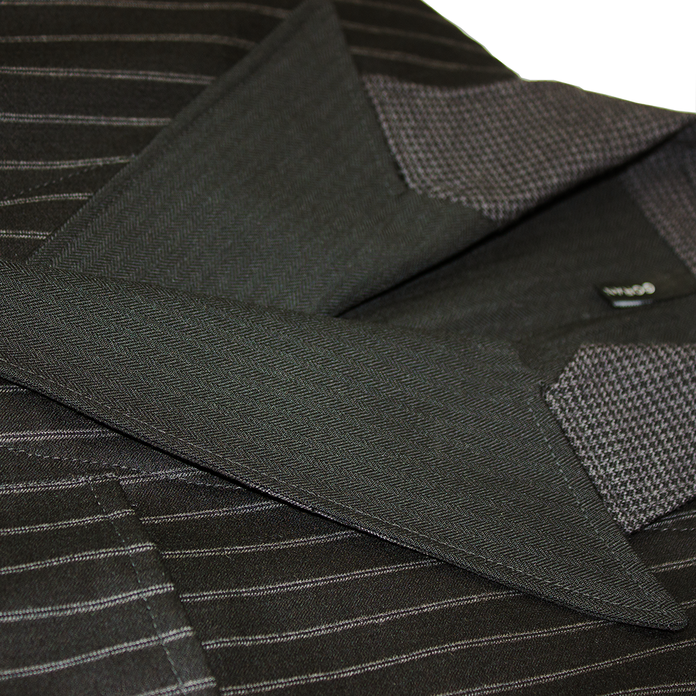 Tailleur Cru Wool Suiting Tailored Jacket | Black Pinstripe and Houndstooth - Image 3
